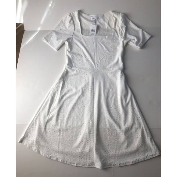 Gilli Off White Eyelet Dress Size Small - Picture 1 of 10